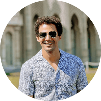 CRM22-90-DAY-POST-TRIP-ENGAGEMENT-WISHLISTS-INFLUENCER-LP-PORTRAIT-IMAGE-002-min.png