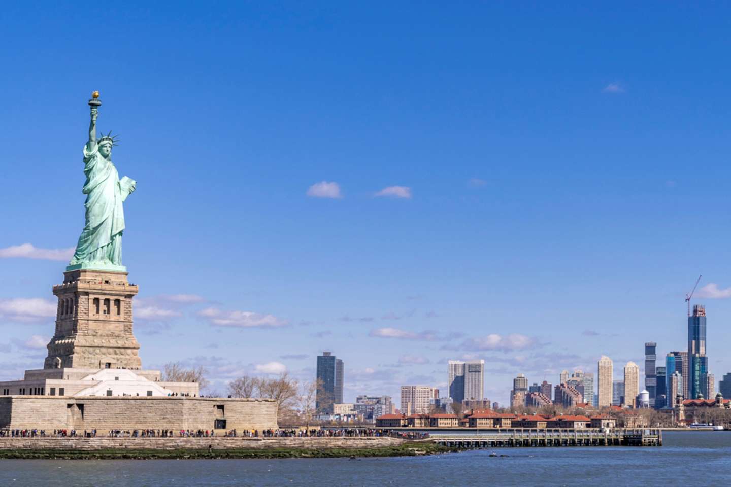 纽约8大最佳海滩：享受阳光、沙滩与放松。