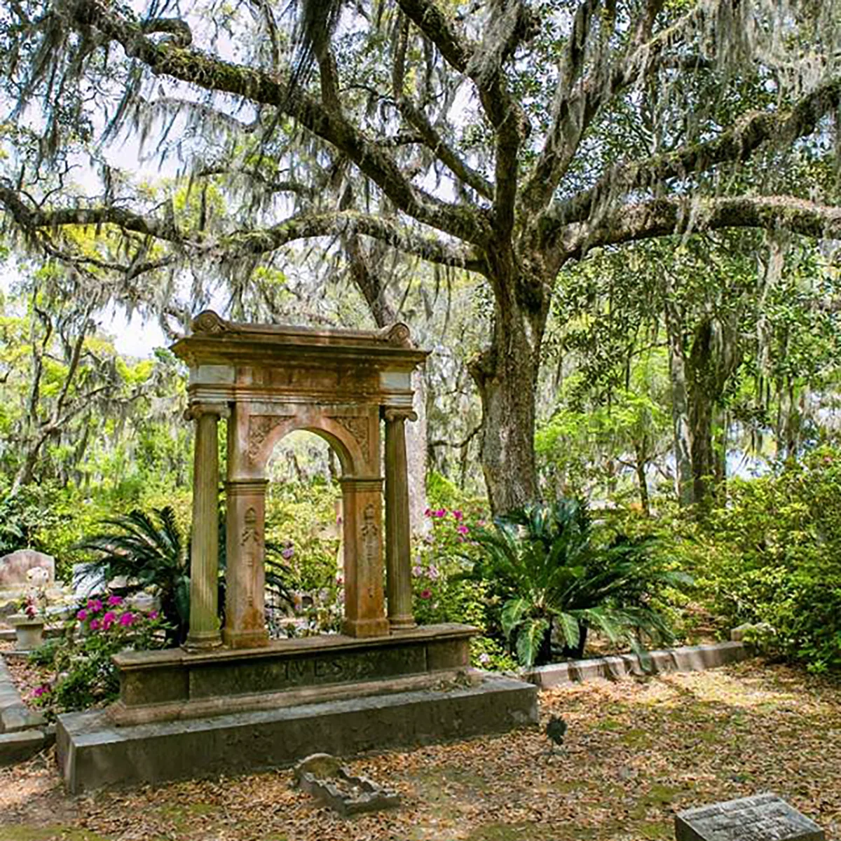 Explore off the beaten path with Savannah's best hidden gems