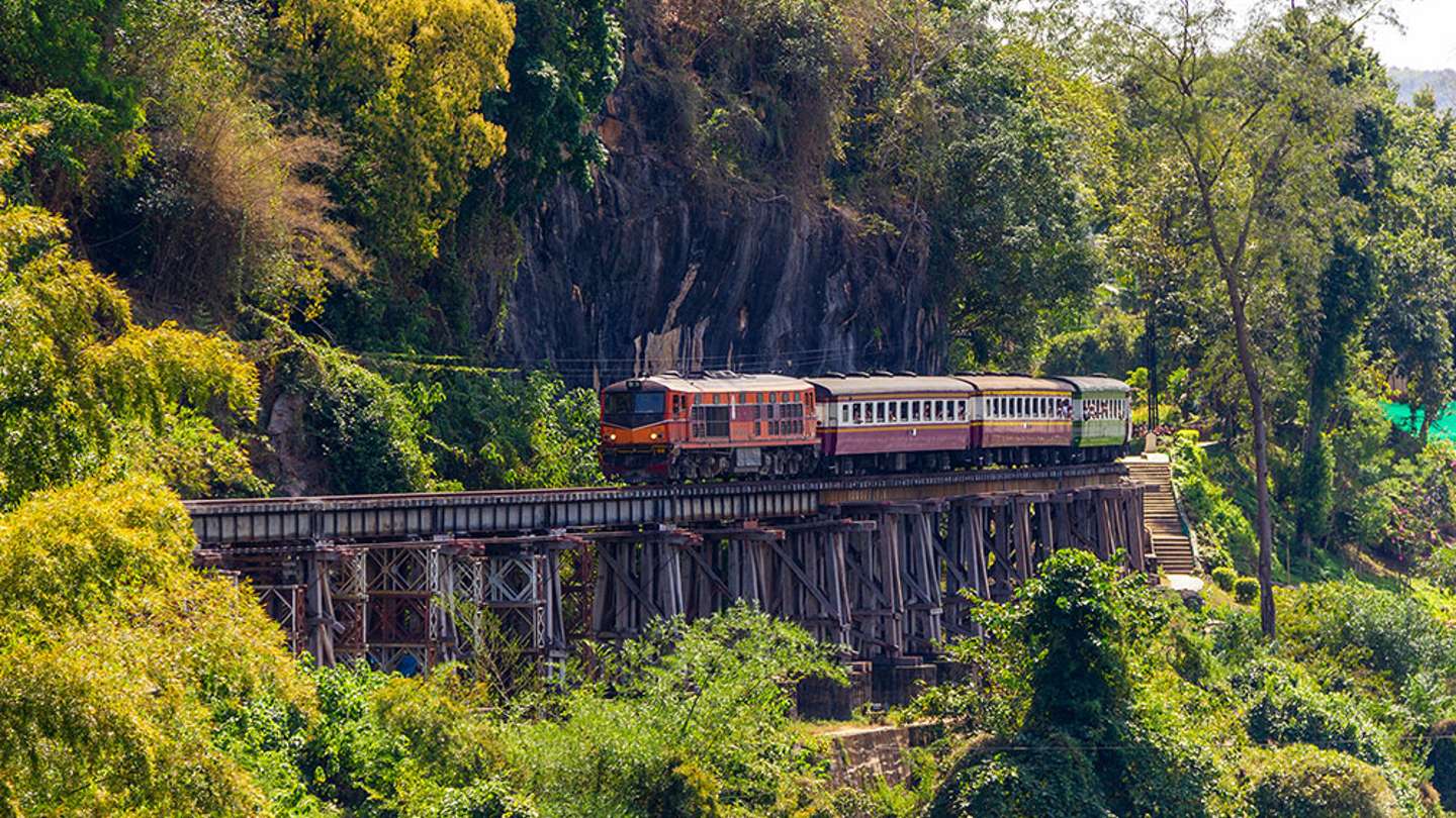 9 Best Train Journeys in Thailand For Your Holiday