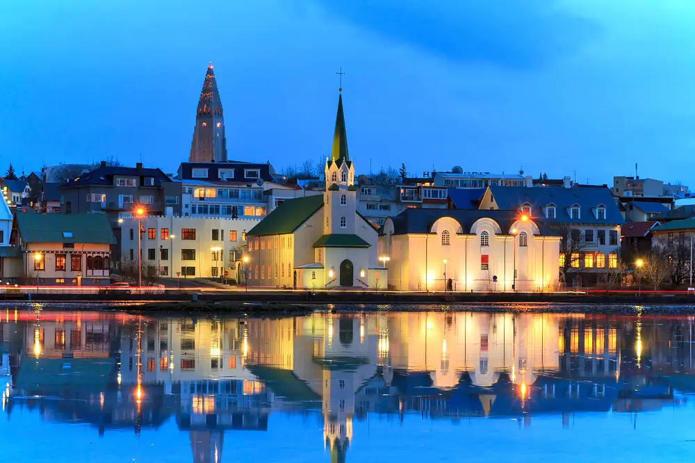 Evening Return to Reykjavík