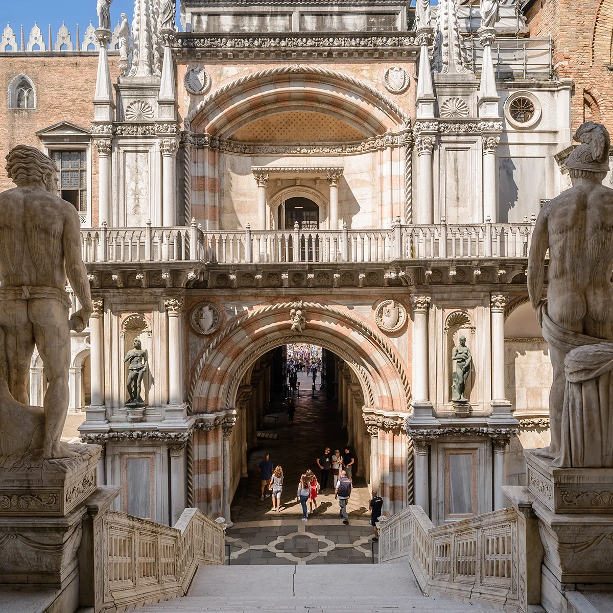 TOP 5 PLACES TO VISIT IN VENICE visual data 7