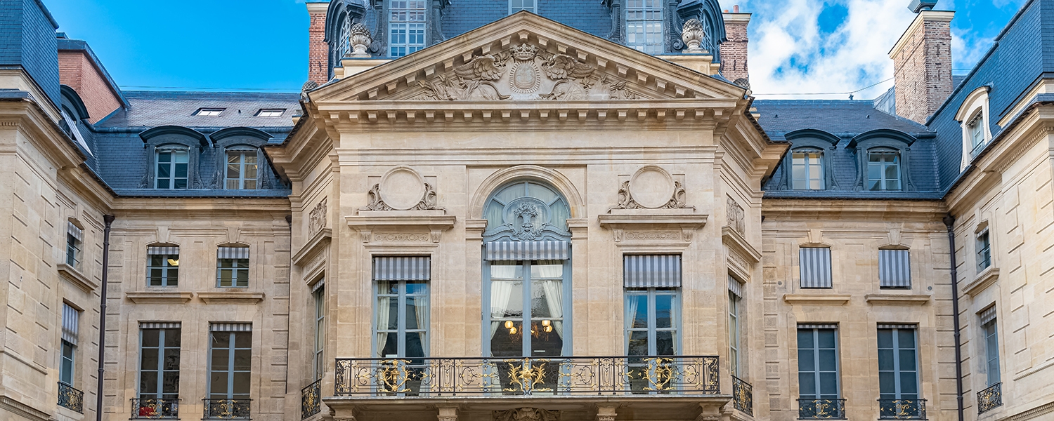 18 locations where you can recreate the world of Emily in Paris