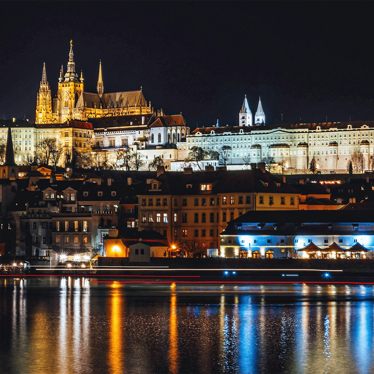 Persgue Prague night sightseeing 60 photos - Lomelono.com