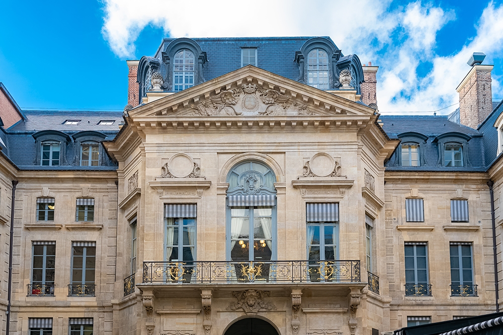 18 locations where you can recreate the world of Emily in Paris