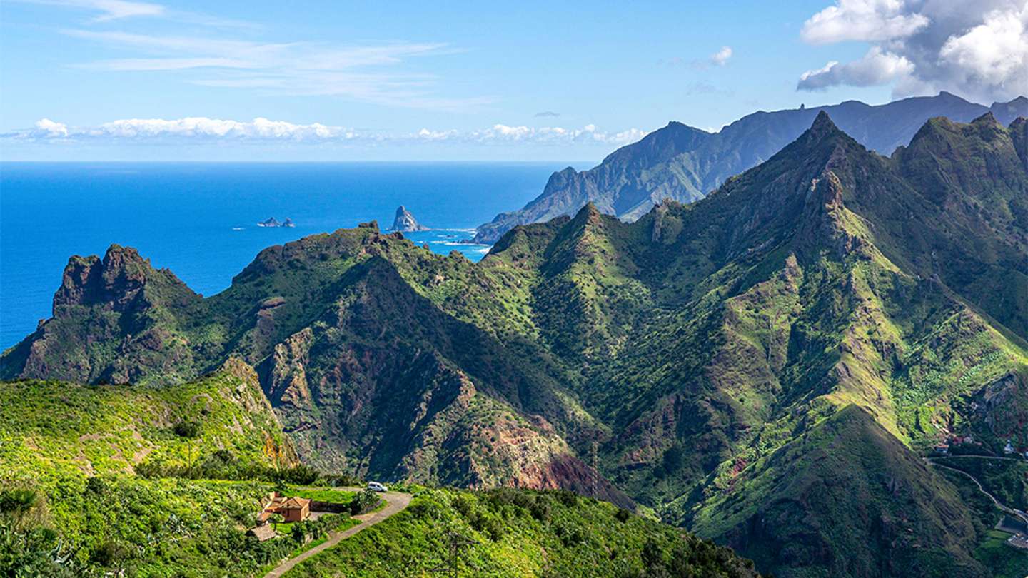 Collopen Canary Islands in March: What To See and Do