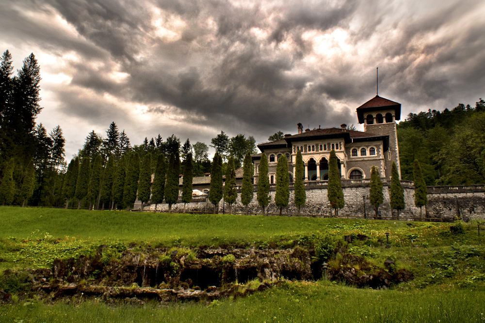 8 Wednesday Filming Locations That Deserve A Trip BCC 2025 EXPLORER WEDNESDAY ADDAMS FILMING LOCATIONS HEADER MOBILE