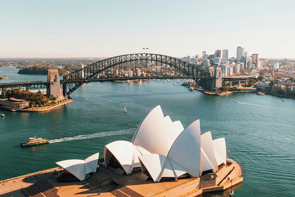 10 Essential Tips for Traveling to Australia on a Budget
