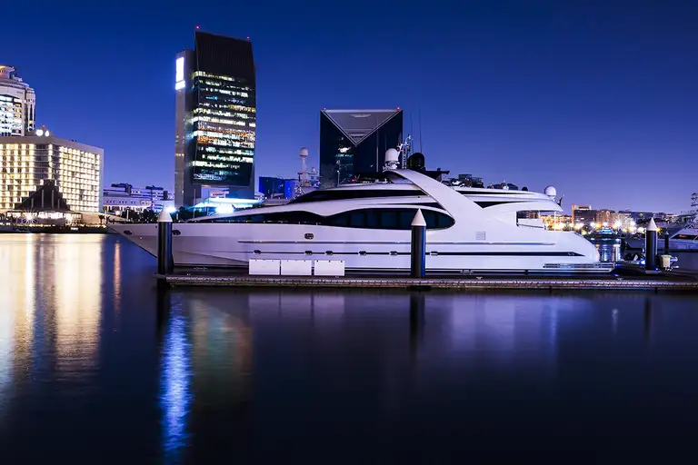 Yacht in Dubai at night
