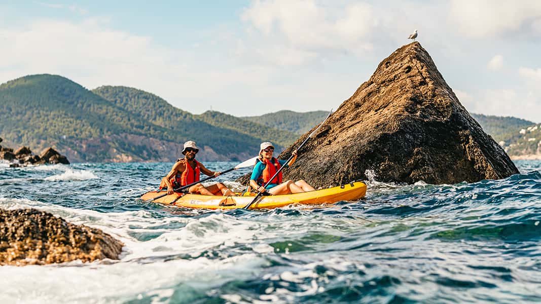 Kayaking Header 10 best places to kayak: Insider tips