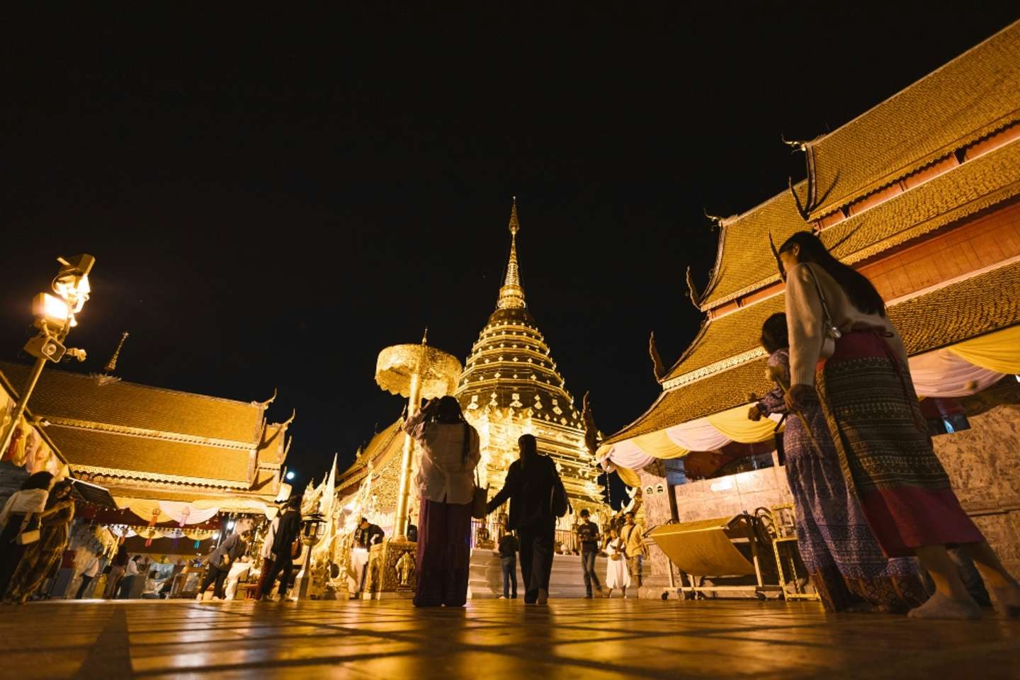 8 Best Things To Do In Chiang Mai At Night