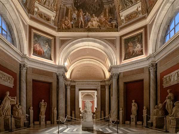 Vatican-Museums-2022-(Q2)-Originals----026_Unforgettable_moments_LP-MWeb_LP-App_landscape.jpg