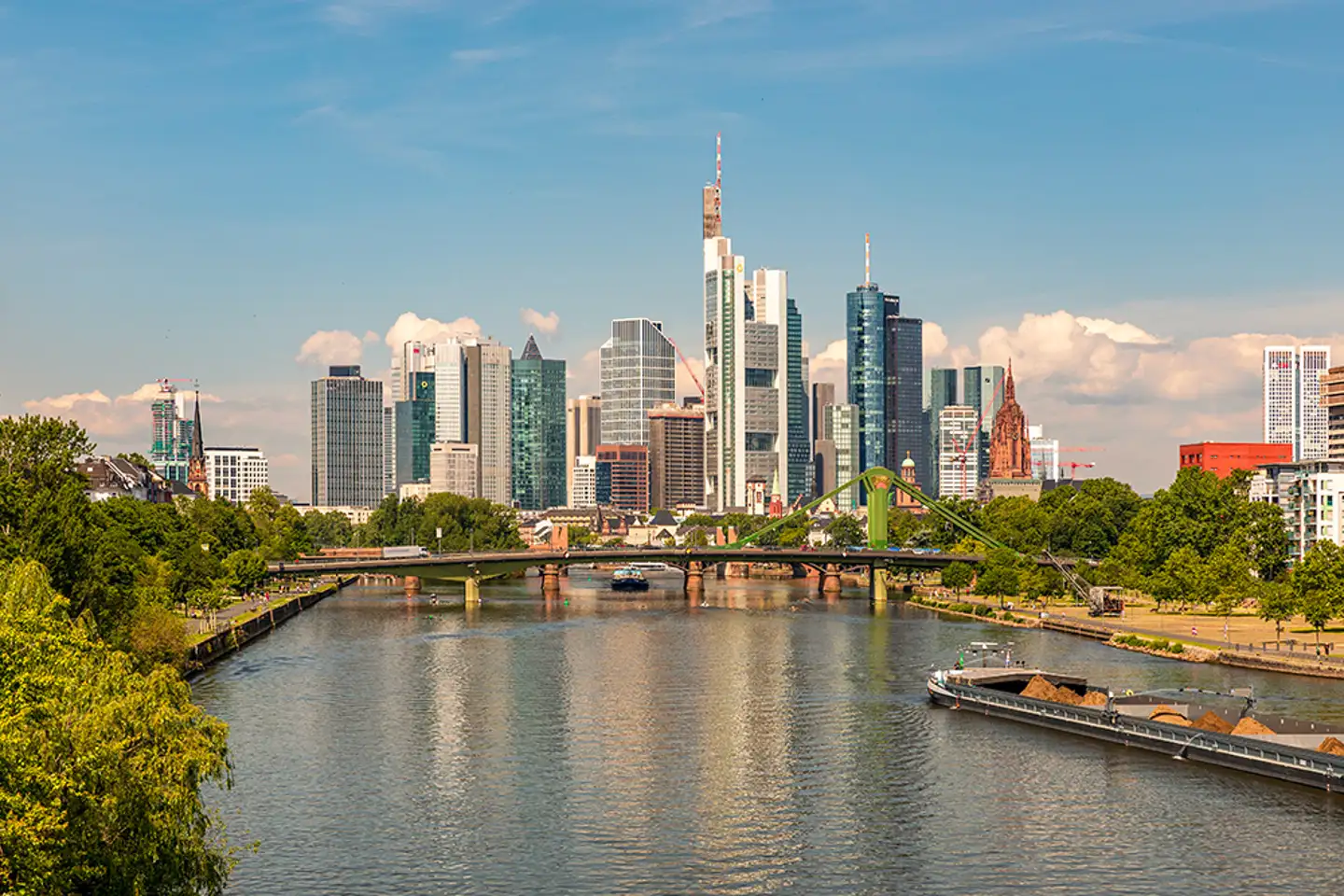 9 Best Places To Visit in Frankfurt All Year Round, image size:1440x960