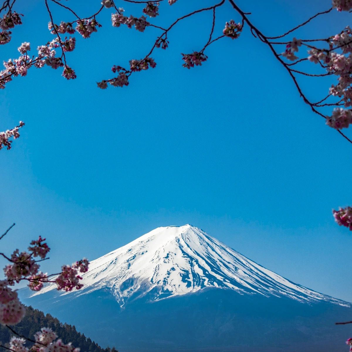 12 amazing volcano hikes around the world