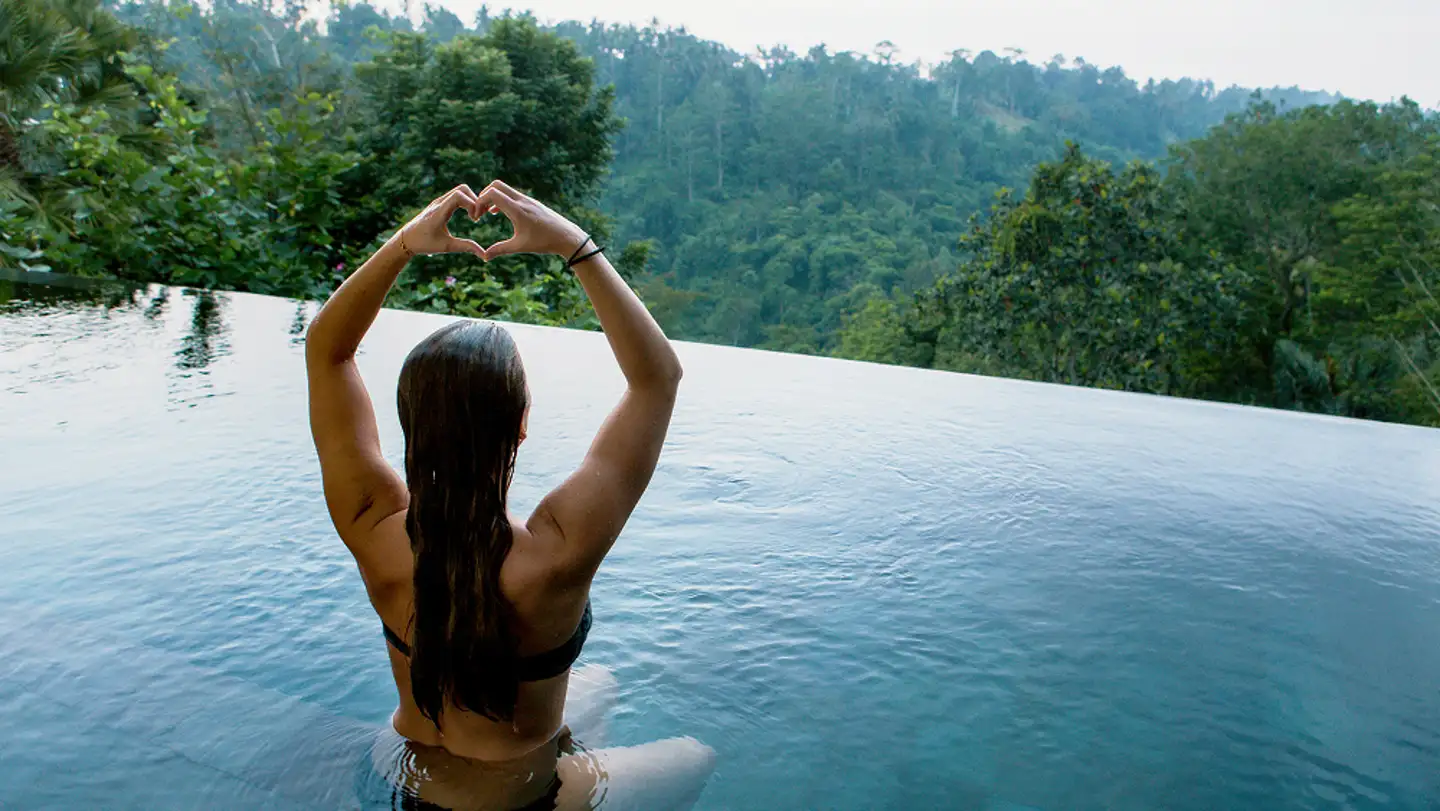How to travel responsibly and be a more mindful traveler