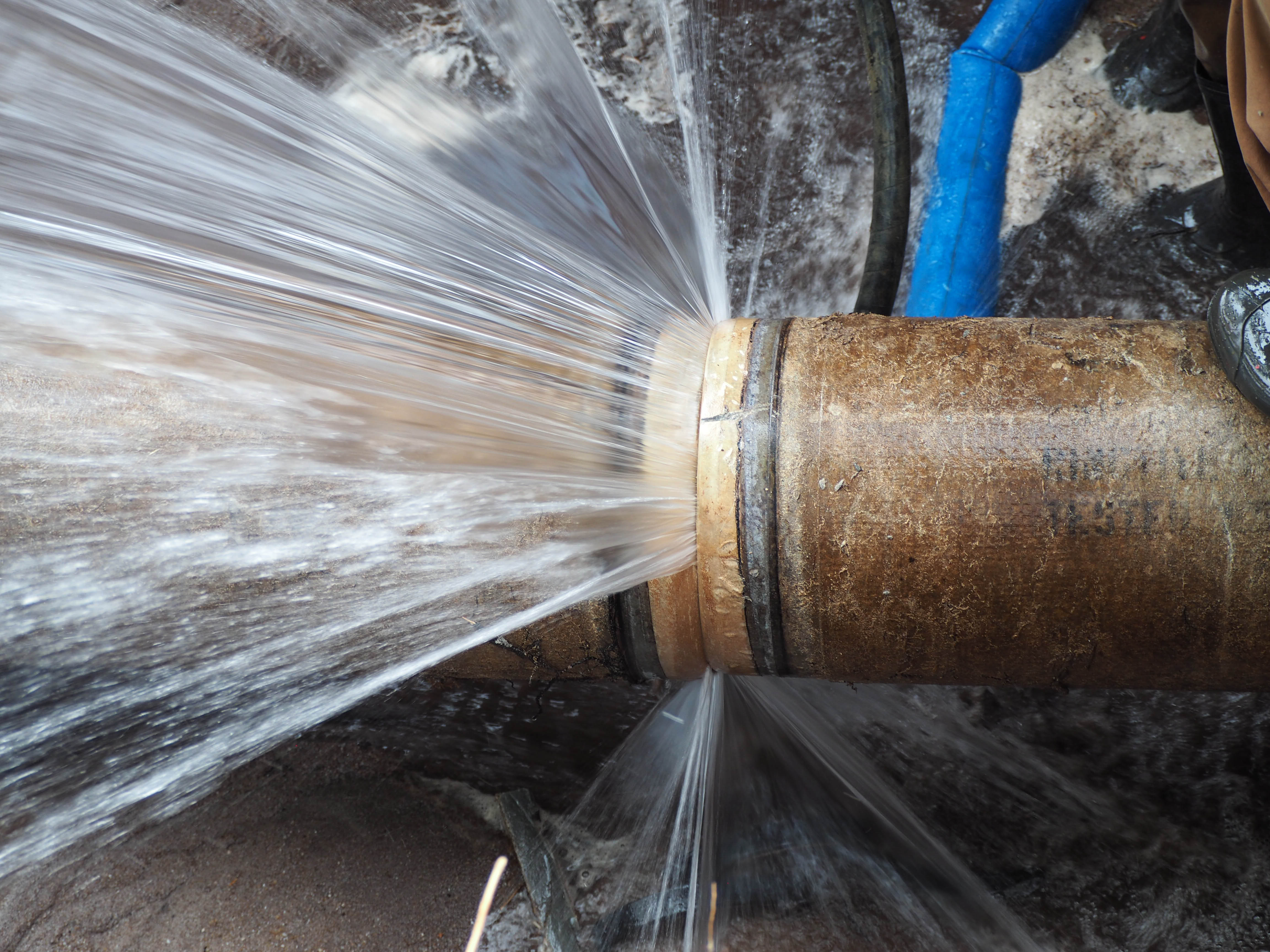 How to Protect Water Pipes from Freezing Weather