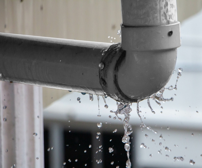 Keep your commercial business clean with expert cleaning services by