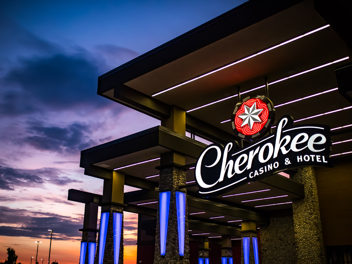 Cherokee Casino & Hotel Roland Building Exterior