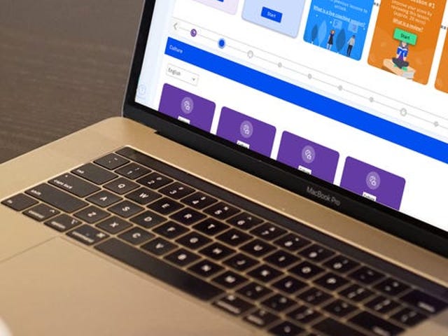 Inicia sesión en plataforma de autoaprendizaje online MyBerlitz.