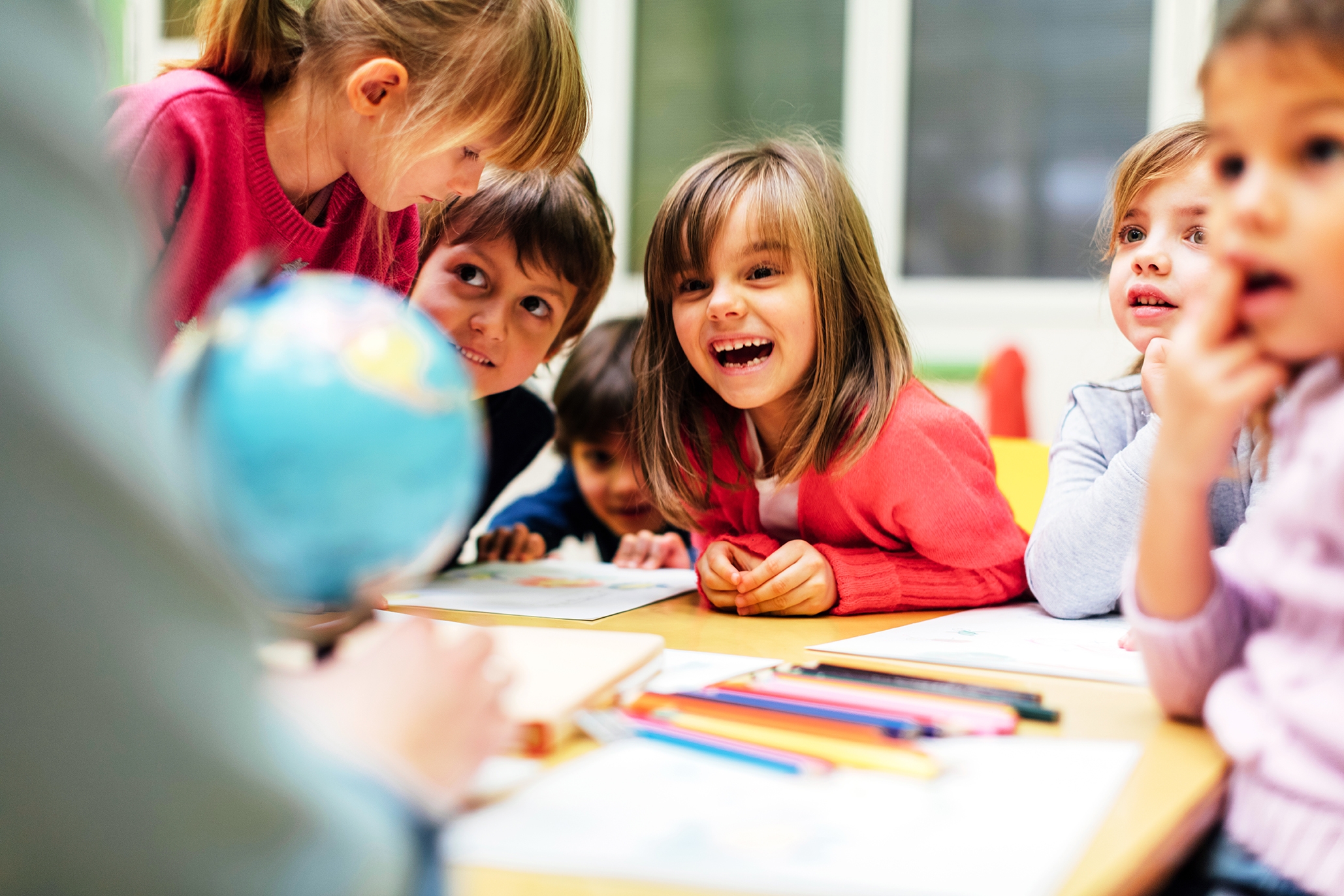 Descubre por qué las clases de inglés de Berlitz son la mejor opción para niños en clase.