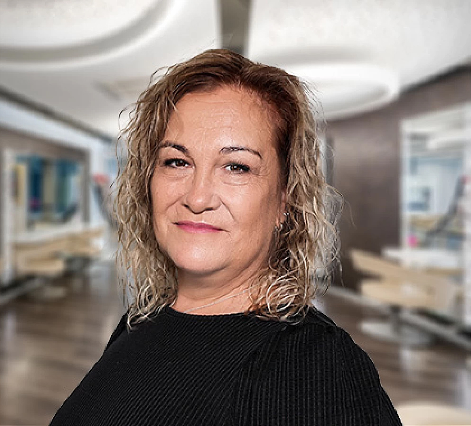 Mirjam | Coiffeuse et styliste ongulaire chez PerfectHair