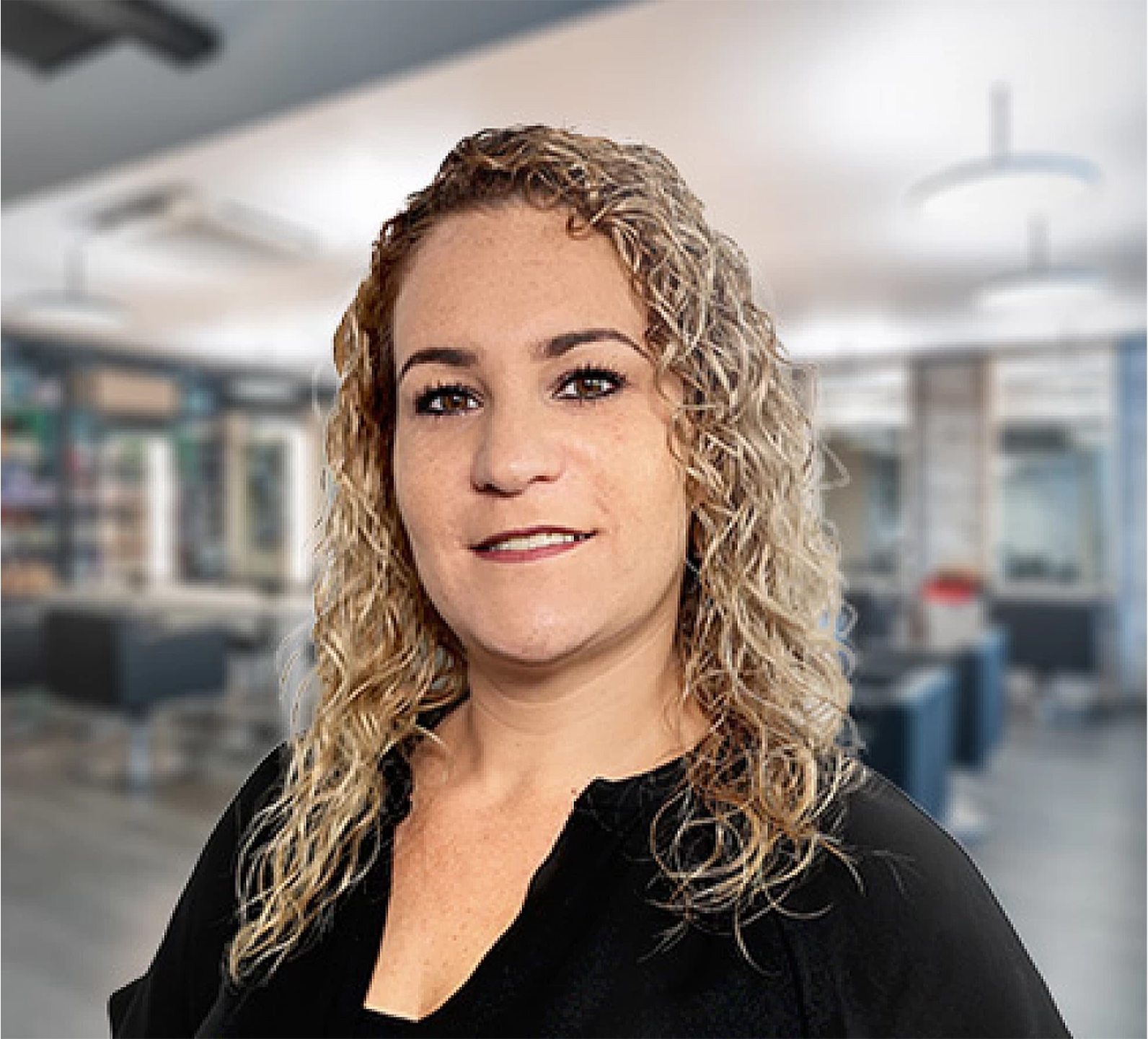 Cristina | Directrice adjointe et coiffeuse chez PerfectHair
