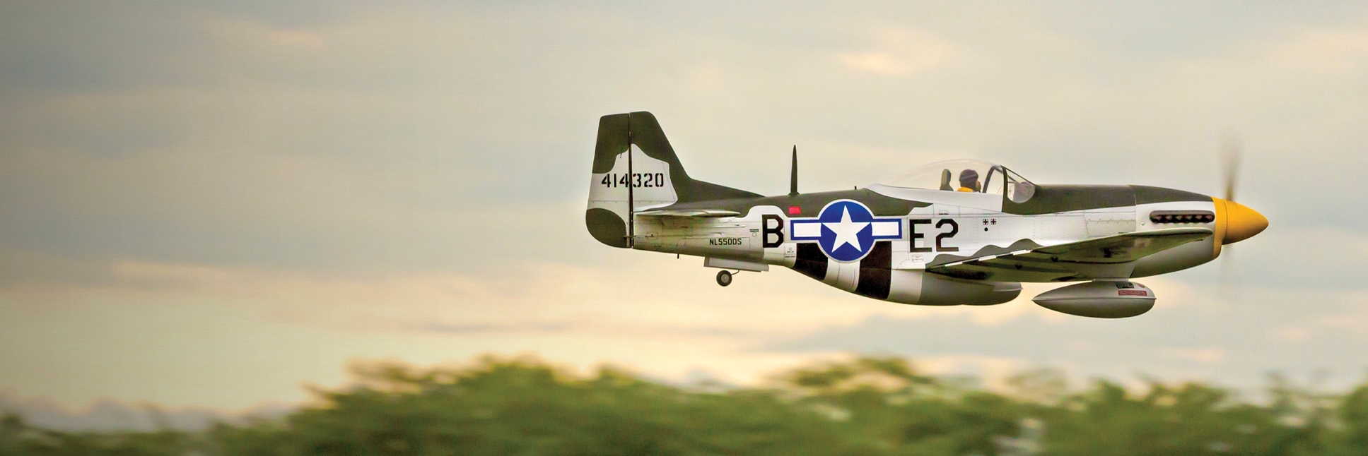 Hangar 9 P-51D Mustang 20cc Almost-Ready-To-Fly 69.5 inch wingspan Scale Military RC Airplane