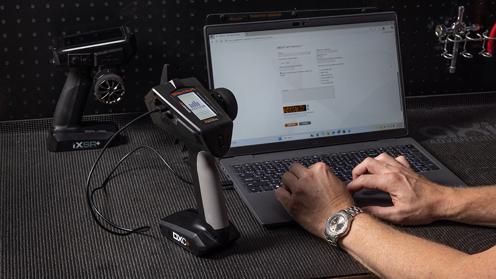 Spektrum DXC+ and iXSR+ getting firmware updates through the computer