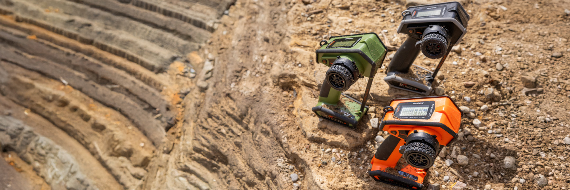 Spektrum DX Rugged+ 12-Channel DSMR+ Transmitter Spektrum DX Rugged+ 12-Channel DSMR+ Transmitter