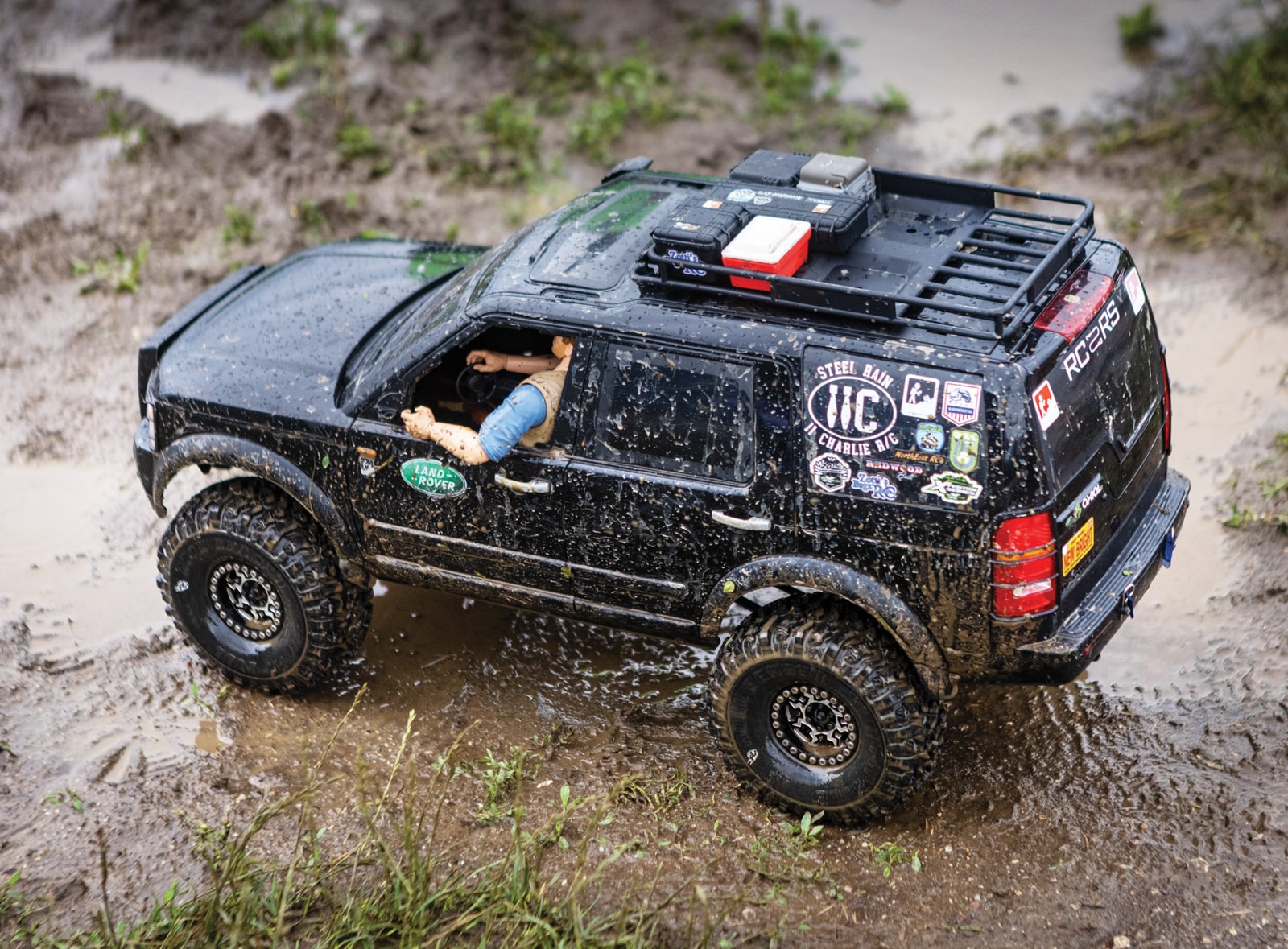Land Rover RC Rock Crawler in Action