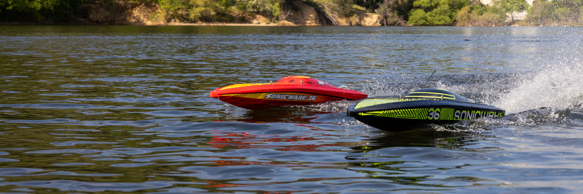 Pro Boat Sonicwake 36" V3 Self-Righting V-Hull Boat Ready-to-Run RC Boat Pro Boat Sonicwake 36" V3 Self-Righting V-Hull Boat Ready-to-Run RC Boat