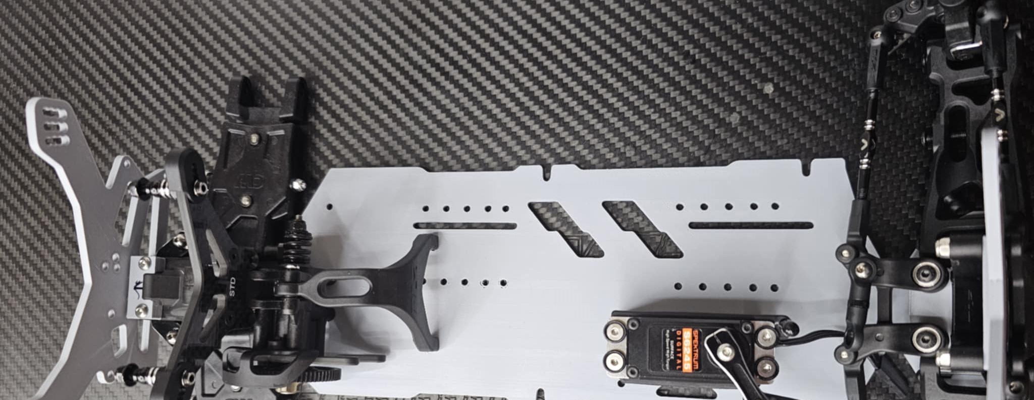 Starting with the Team Losi Racing 22X Chassis Plate