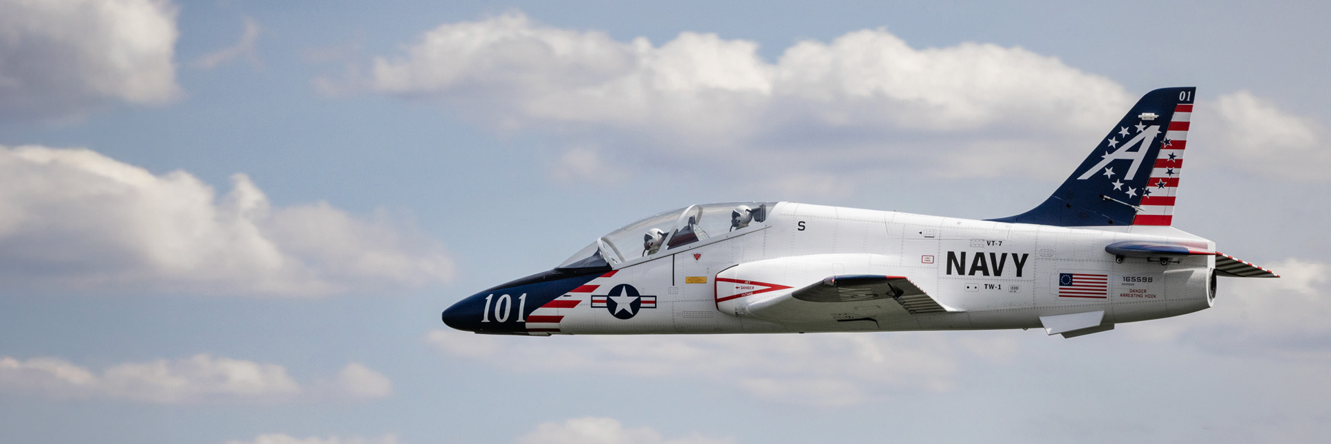 Hangar 9 Hawk T-47 140-160N Almost-Ready-To-Fly Turbine RC Jet Airplane Hangar 9 Hawk T-47 140-160N Almost-Ready-To-Fly Turbine RC Jet Airplane