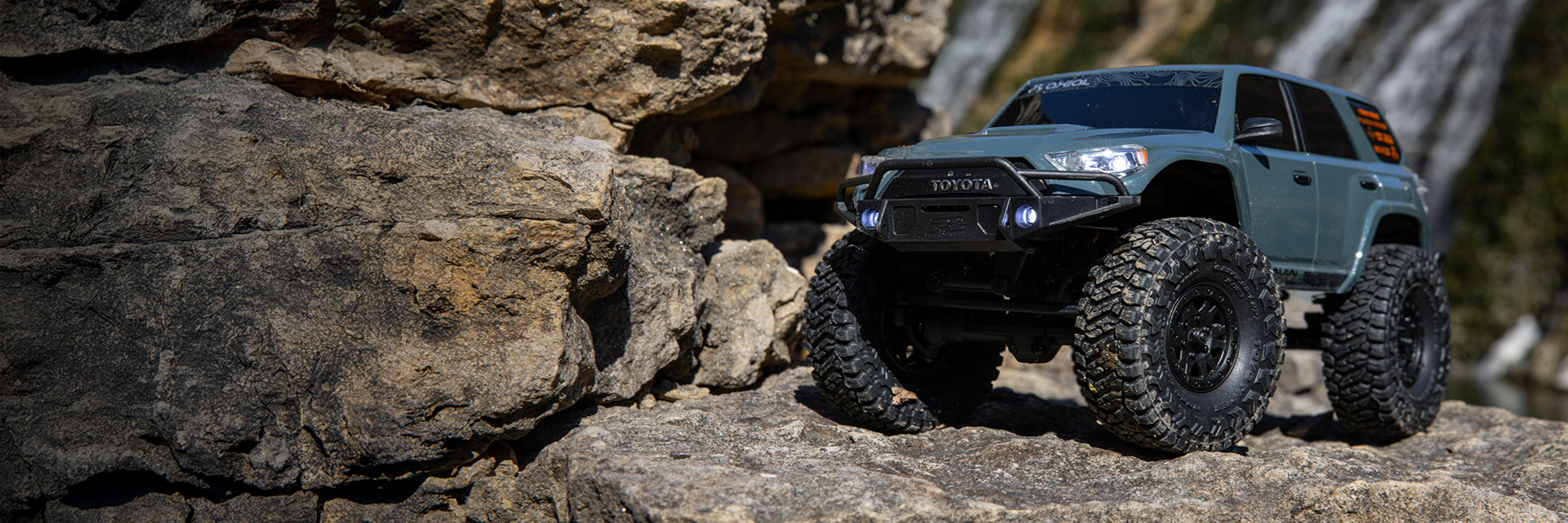 Axial 1/24 SCX24 Toyota 4Runner 4x4 Ready-to-Run RC Crawler