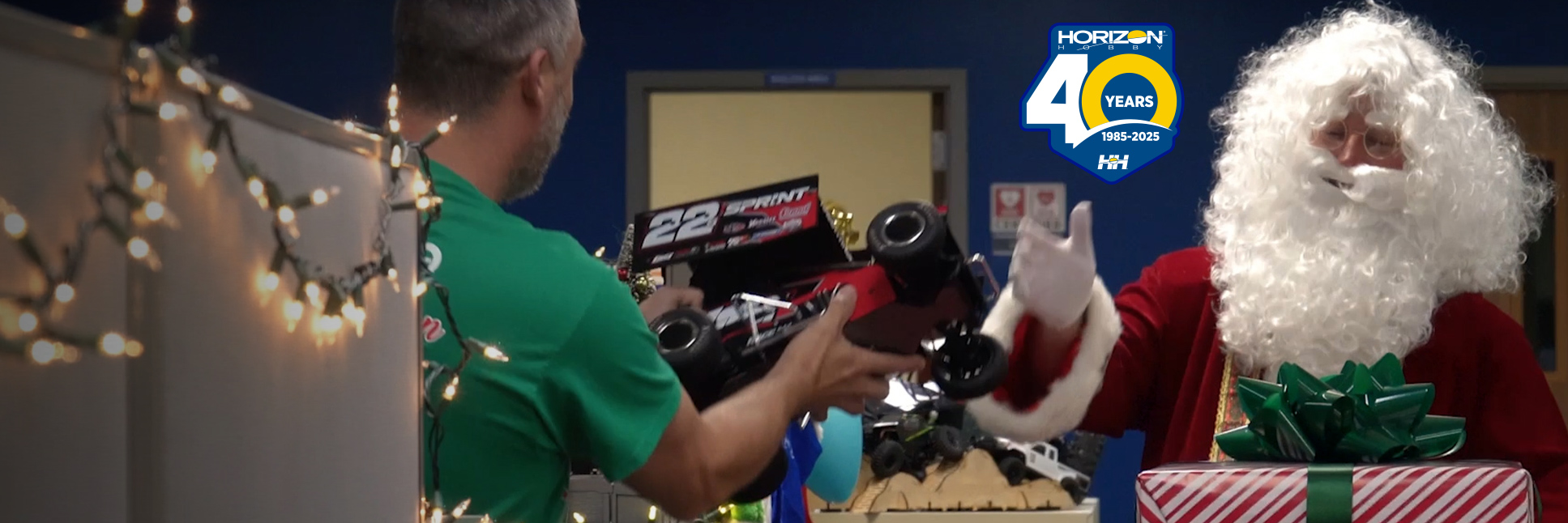 2025 Year In Review Graphic with Santa Clause and the Horizon Hobby 40th Anniversary Logo
