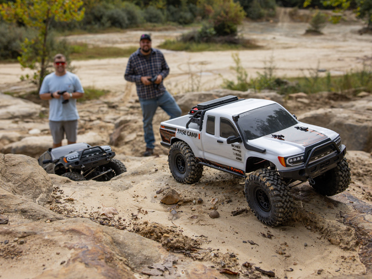 Brushed vs Brushless RC Motors in Crawlers