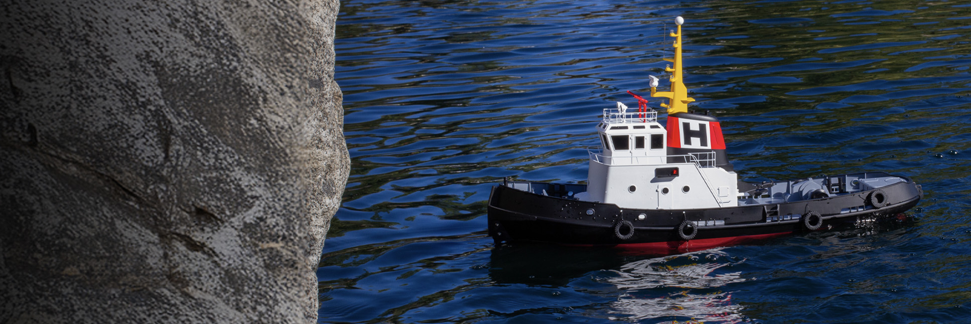 Pro Boat Horizon Harbor 30" Tug Boat Ready-to-Run RC Boat