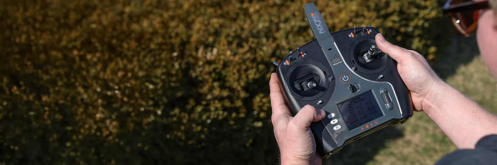 Spektrum NX7e+ Black Edition 14-Channel DSMX Transmitter Spektrum NX7e+ Black Edition 14-Channel DSMX Transmitter