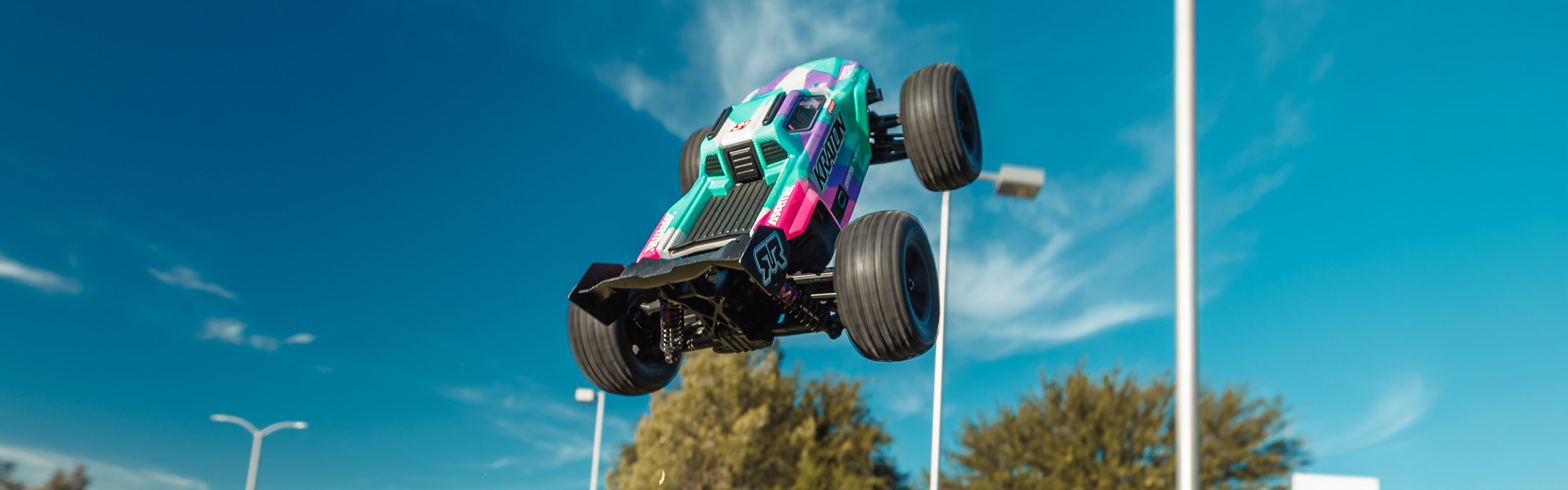 ARRMA MINI KRATON 223S Brushless 4X4 RC Speed Monster Truck ARRMA MINI KRATON 223S Brushless 4X4 RC Speed Monster Truck