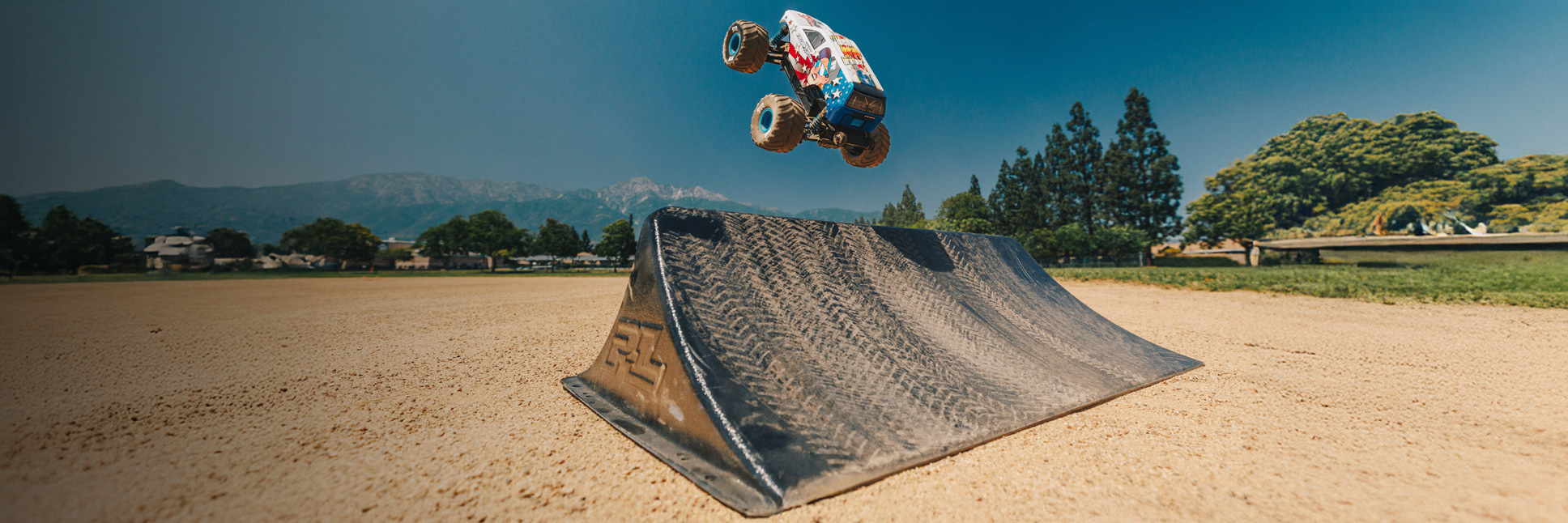 Pro-Line High Kicker RC Ramp with the ARRMA FREEDOM FLYER GROM in mid air Pro-Line High Kicker RC Ramp with the ARRMA FREEDOM FLYER GROM in mid air