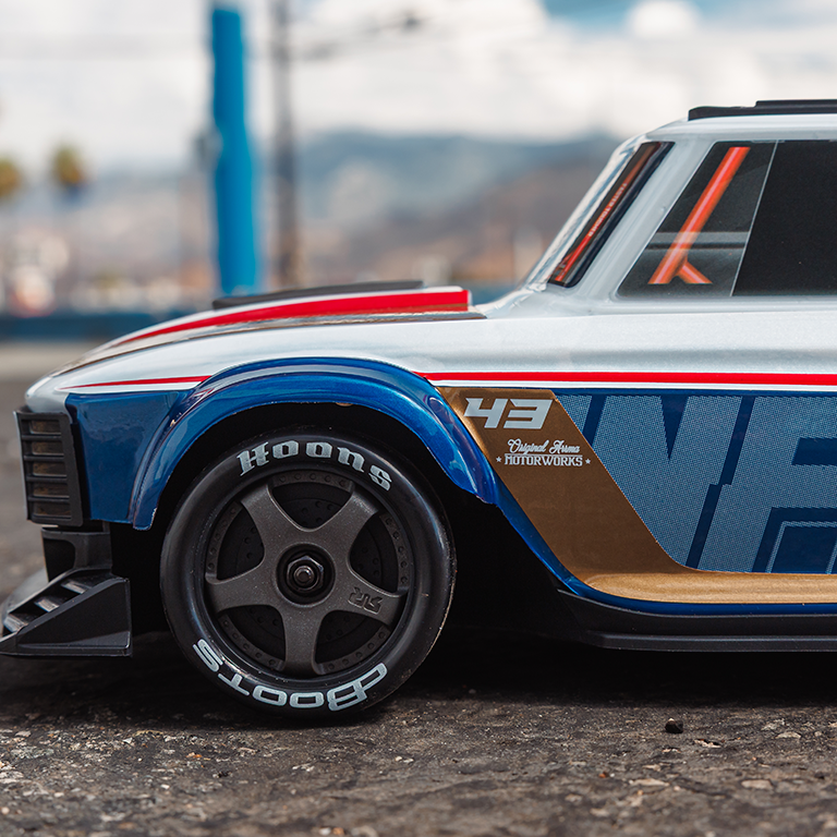 DBOOTS HOONS BELTED TIRES