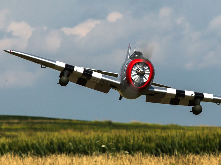 Hangar 9 P-47D Thunderbolt 20cc ARF
