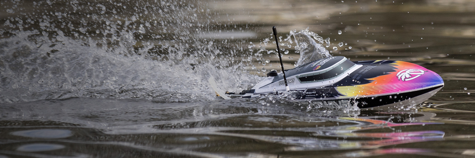 Pro Boat Recoil 2 18" Self-Righting Brushless Deep-V Ready-to-Run RC Boat Pro Boat Recoil 2 18" Self-Righting Brushless Deep-V Ready-to-Run RC Boat