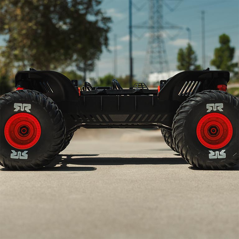 HIGH CENTRE OF GRAVITY CHASSIS