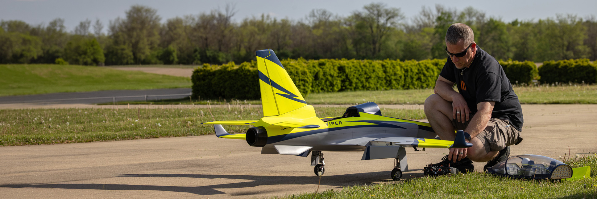 Hangar 9 Viper 100N Turbine RC Jet