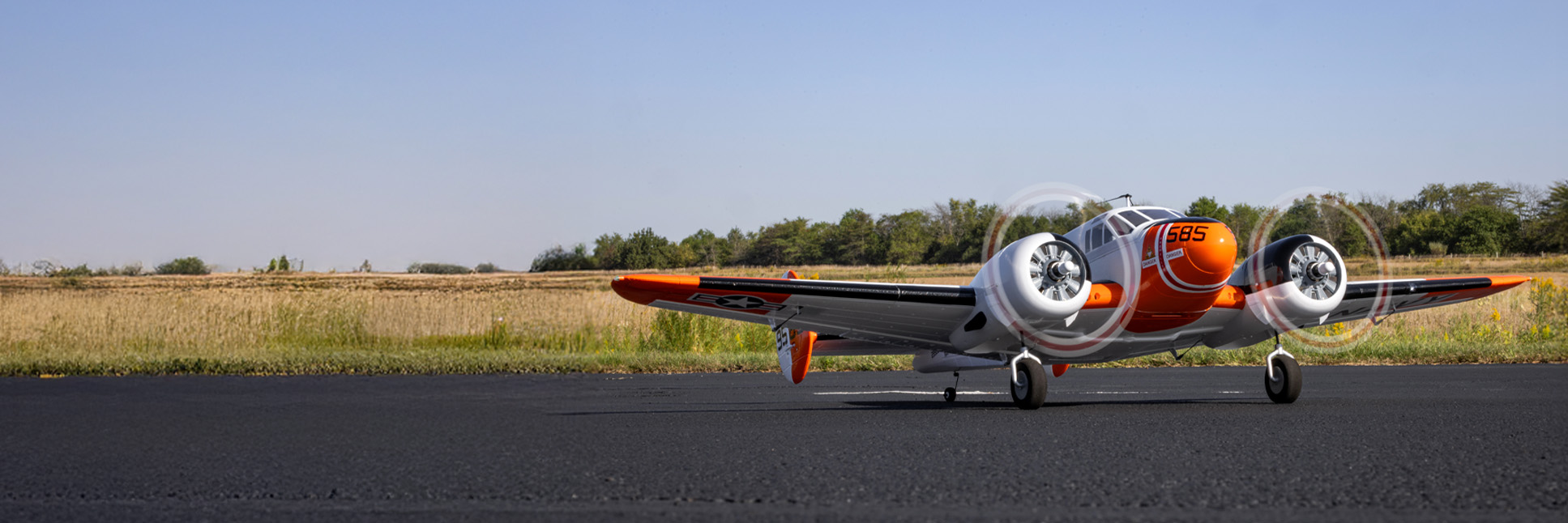 E-flite Beechcraft D18/RC-45J 1.5m Twin Beech RC Airplane E-flite Beechcraft D18/RC-45J 1.5m Twin Beech RC Airplane