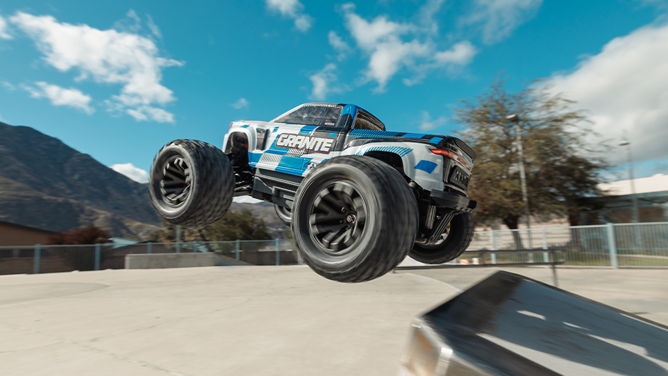 ARRMA 1/10 GRANITE MEGA 665 4X4 Ready-to-Run Brushed RC Monster Truck
