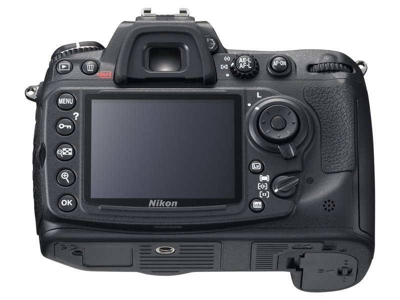 Press Release -- NIKON D300s REVITALIZES THE STANDARD AND MEASURE