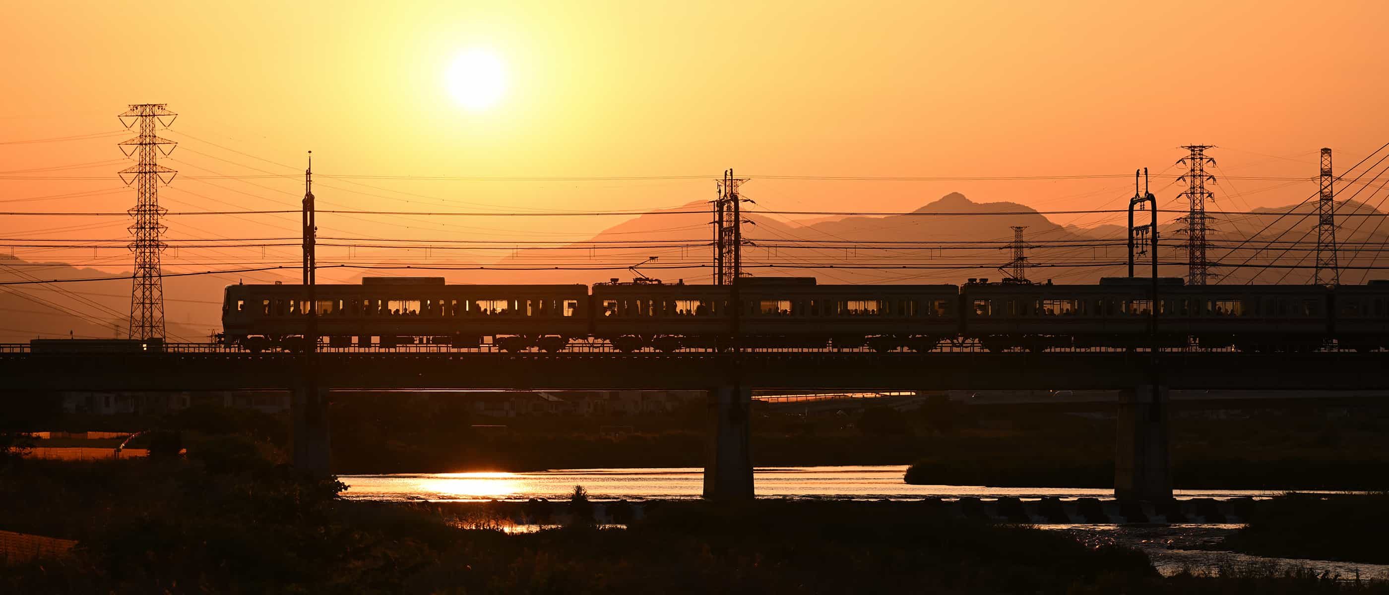 fw-train-sunset.jpg