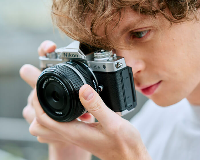 Nikon NIKKOR Z 28mm f/2.8 (SE) | Mirrorless Lenses | Nikon USA